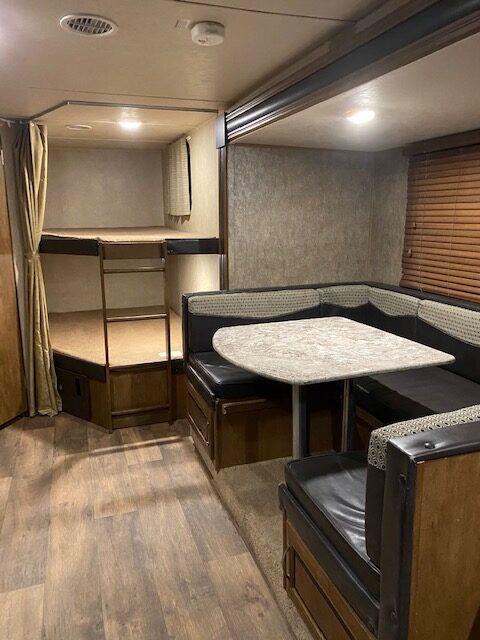 2016 Salem Cruise Lite 263BHXL - Triple A RV Rental